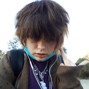 Meet your Posher, Vomit